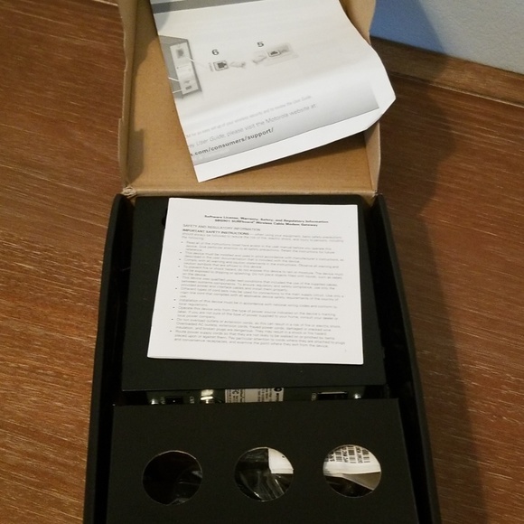 Motorola Surfboard Modem SBG901 - Picture 3 of 6